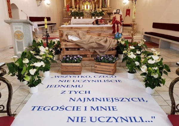  Grób Pański w kościele w Rychtalu  2020 