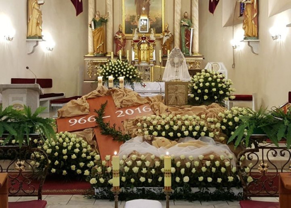  Grób Pański w kościele w Rychtalu  2016 