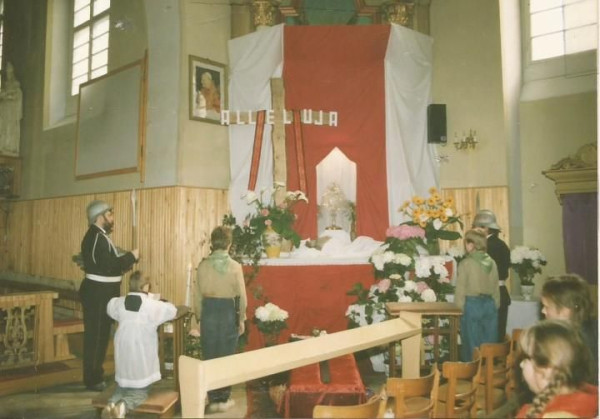  Grób Pański w kościele w Rychtalu  1991 