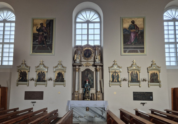  Wnętrze kościoła 