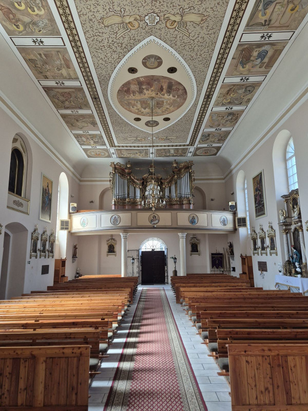  Wnętrze kościoła 