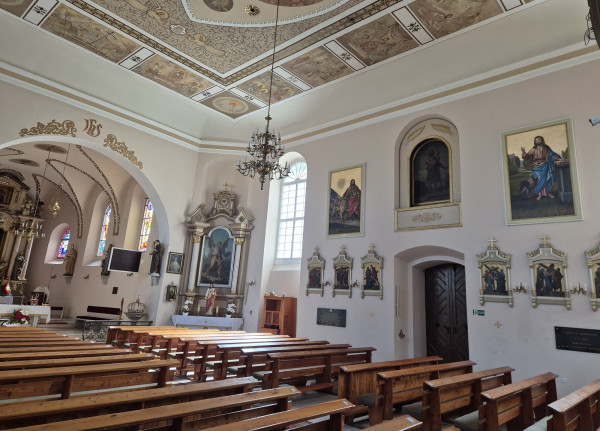  Wnętrze kościoła 